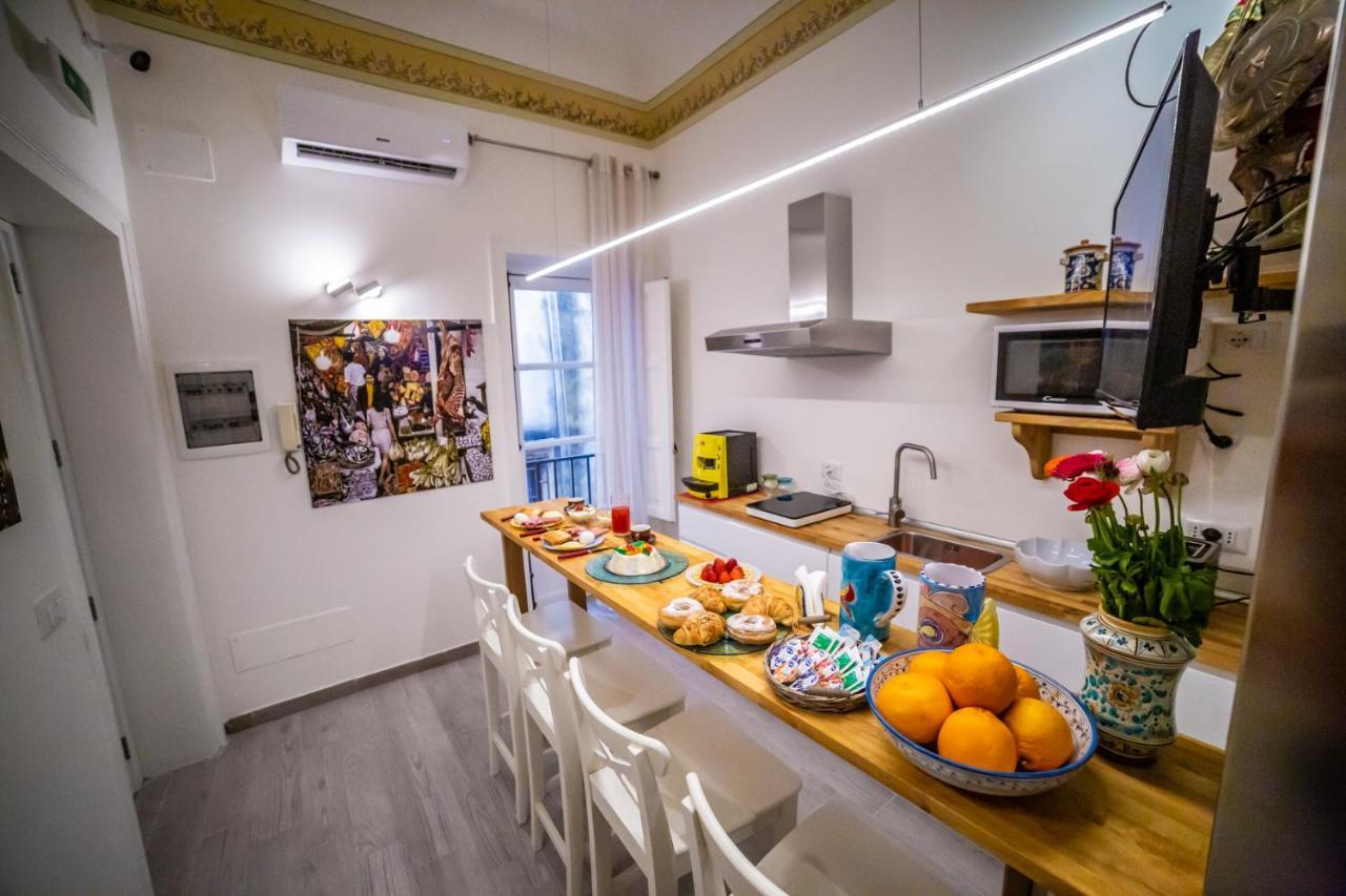 B&B Opera Dei Pupi ปาแลร์โม ภายนอก รูปภาพ